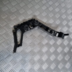 Aizmugurēja bufera kronšteins priekš VW GOLF 6 2011