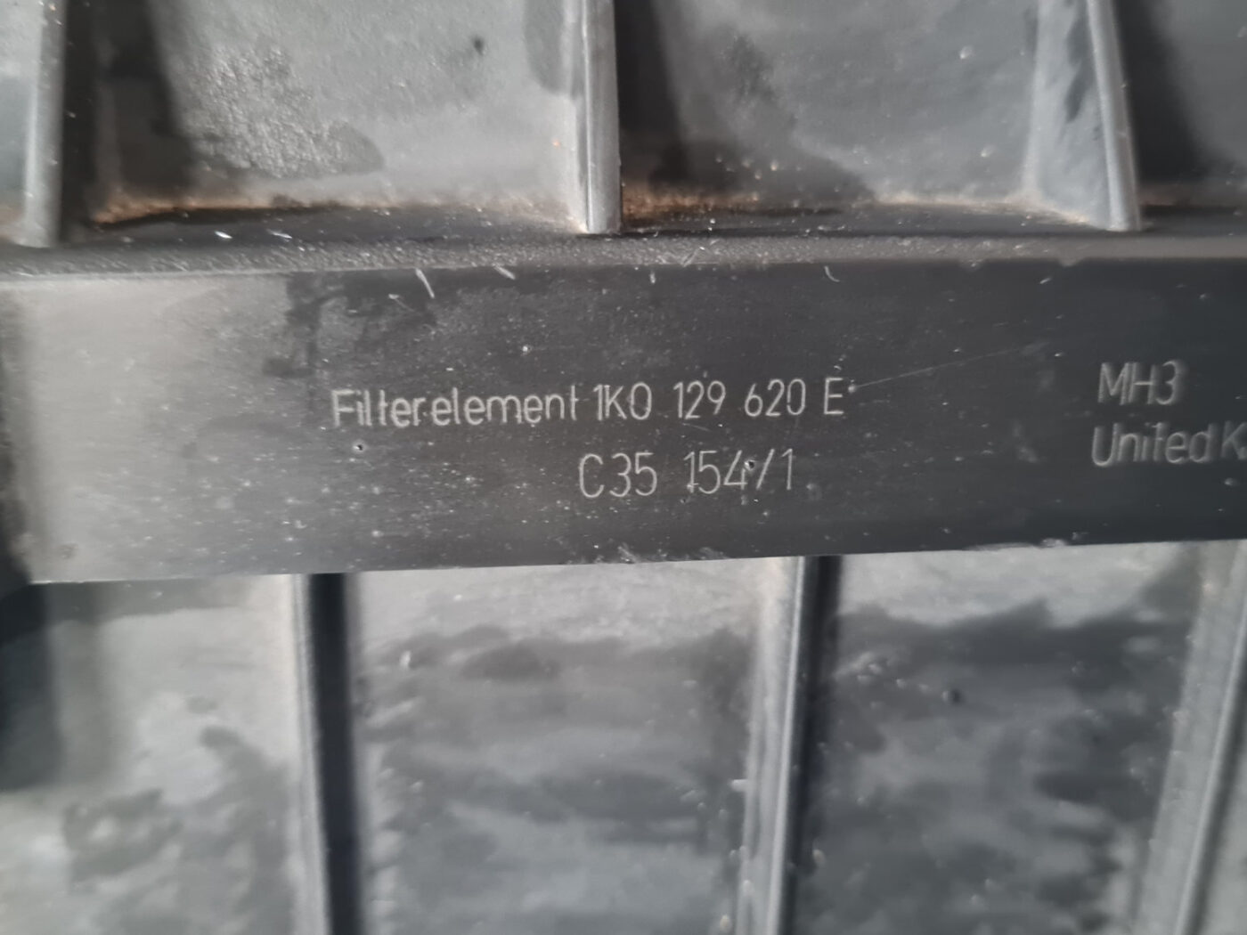 Gaisa filtra korpuss priekš VW GOLF 6 2011