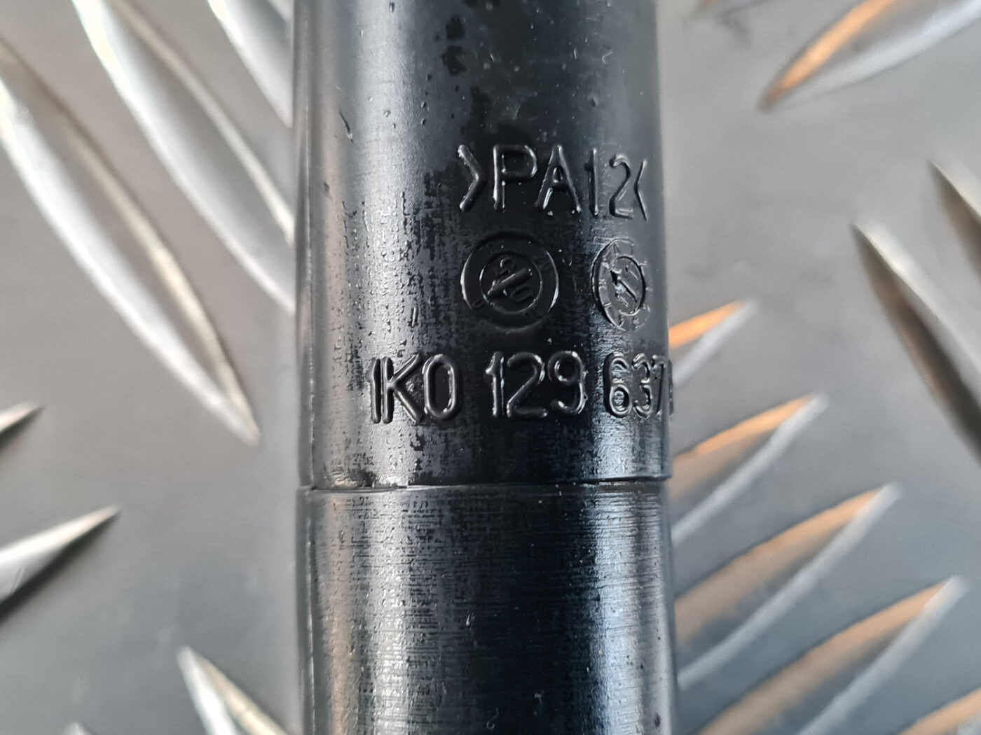 Gaisa filtra korpusa caurule priekš VW GOLF 6 2011 4 Gaisa filtra korpusa caurule priekš VW GOLF 6 2011