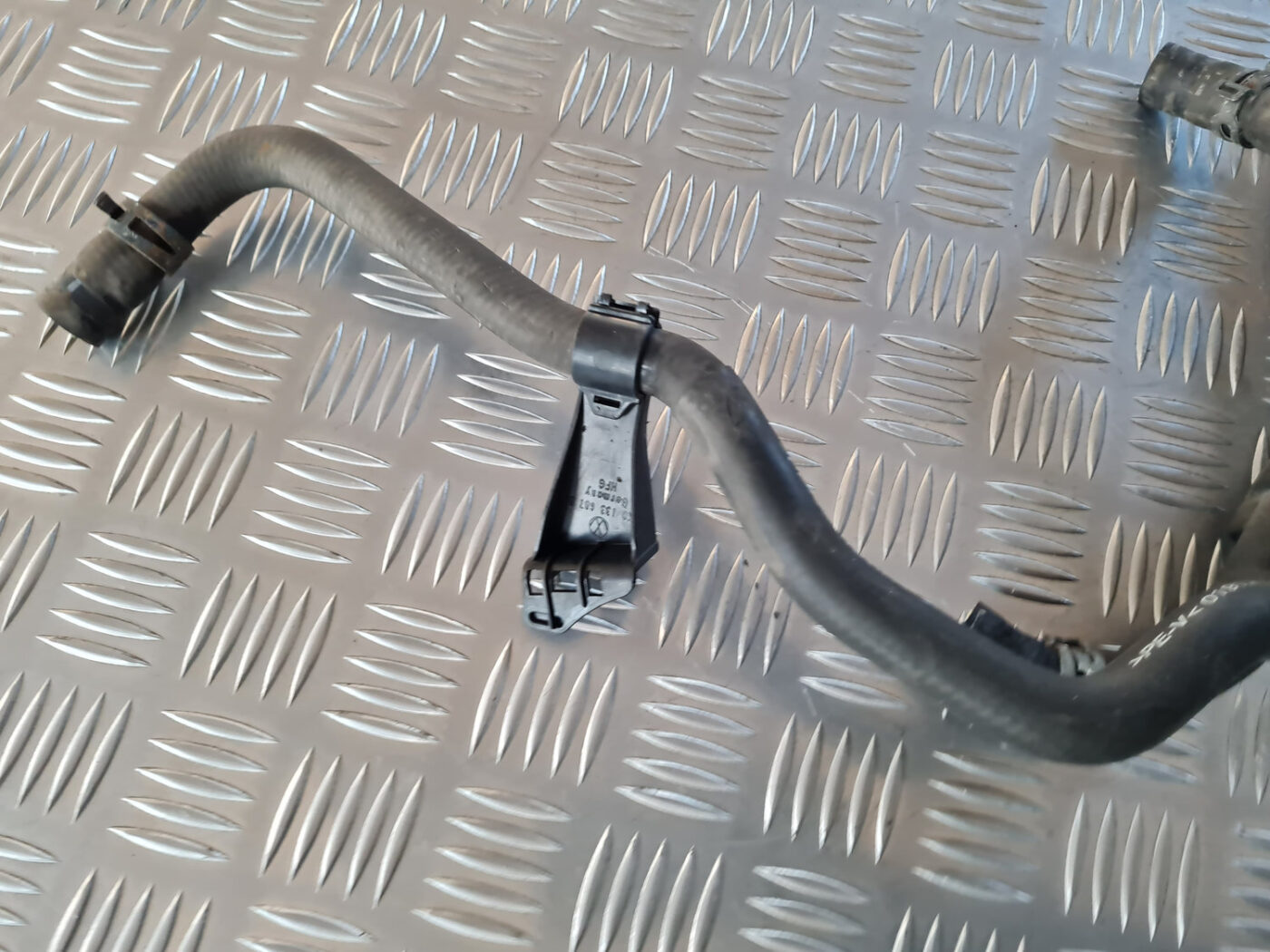 Dzesēšanas caurules priekš VW GOLF 6 2011