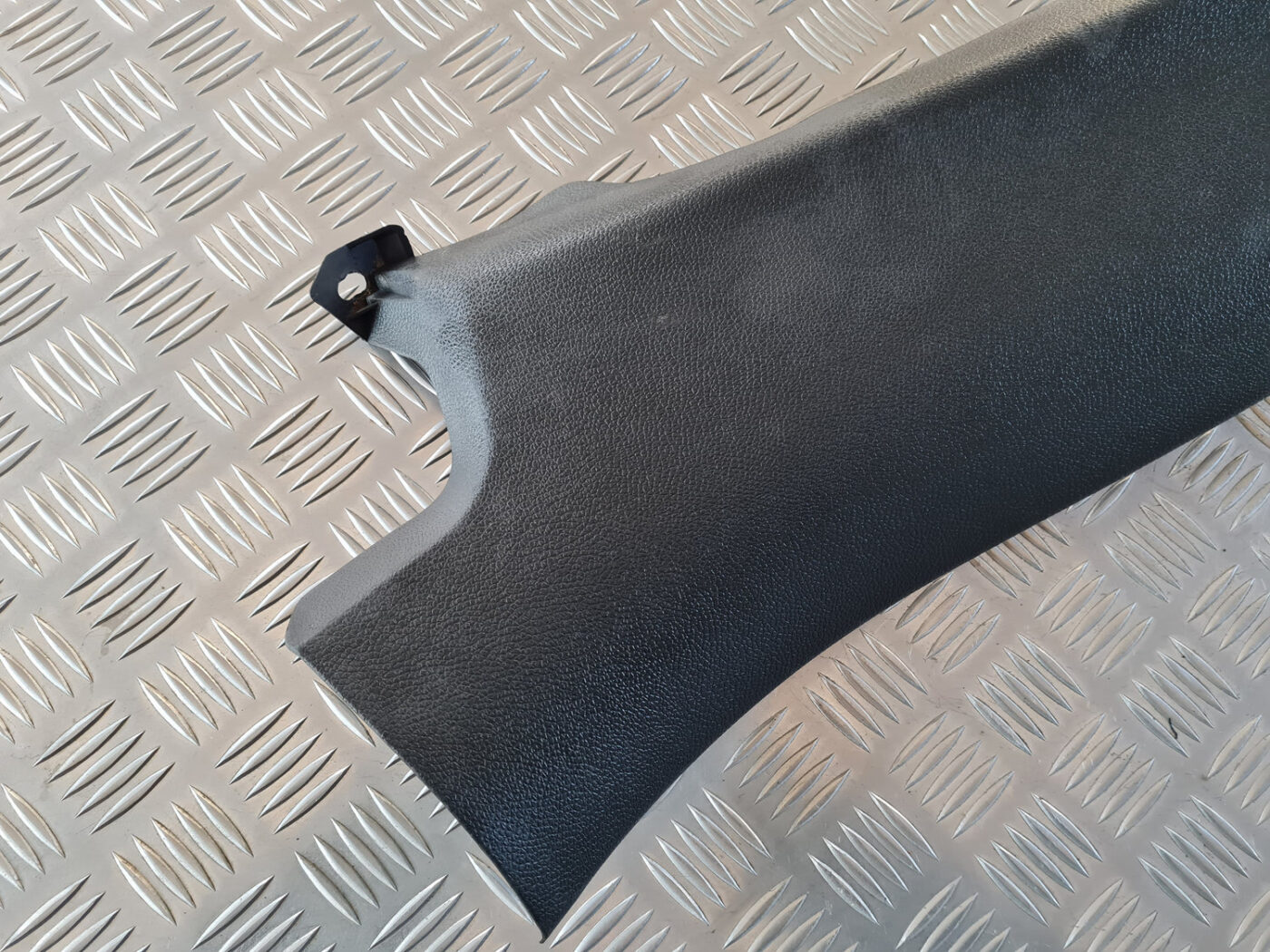 Aizmugurējo sēdekļu daļa priekš VW GOLF 6 2011