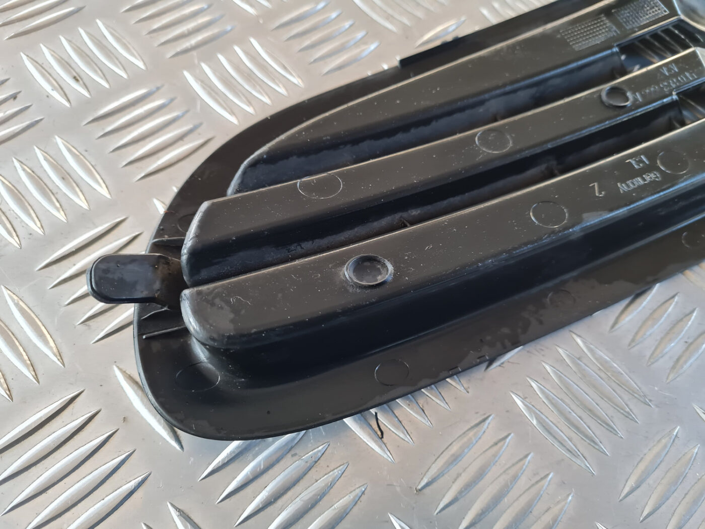 Miglas luktura reste, pa labi priekš VW GOLF 6 2011