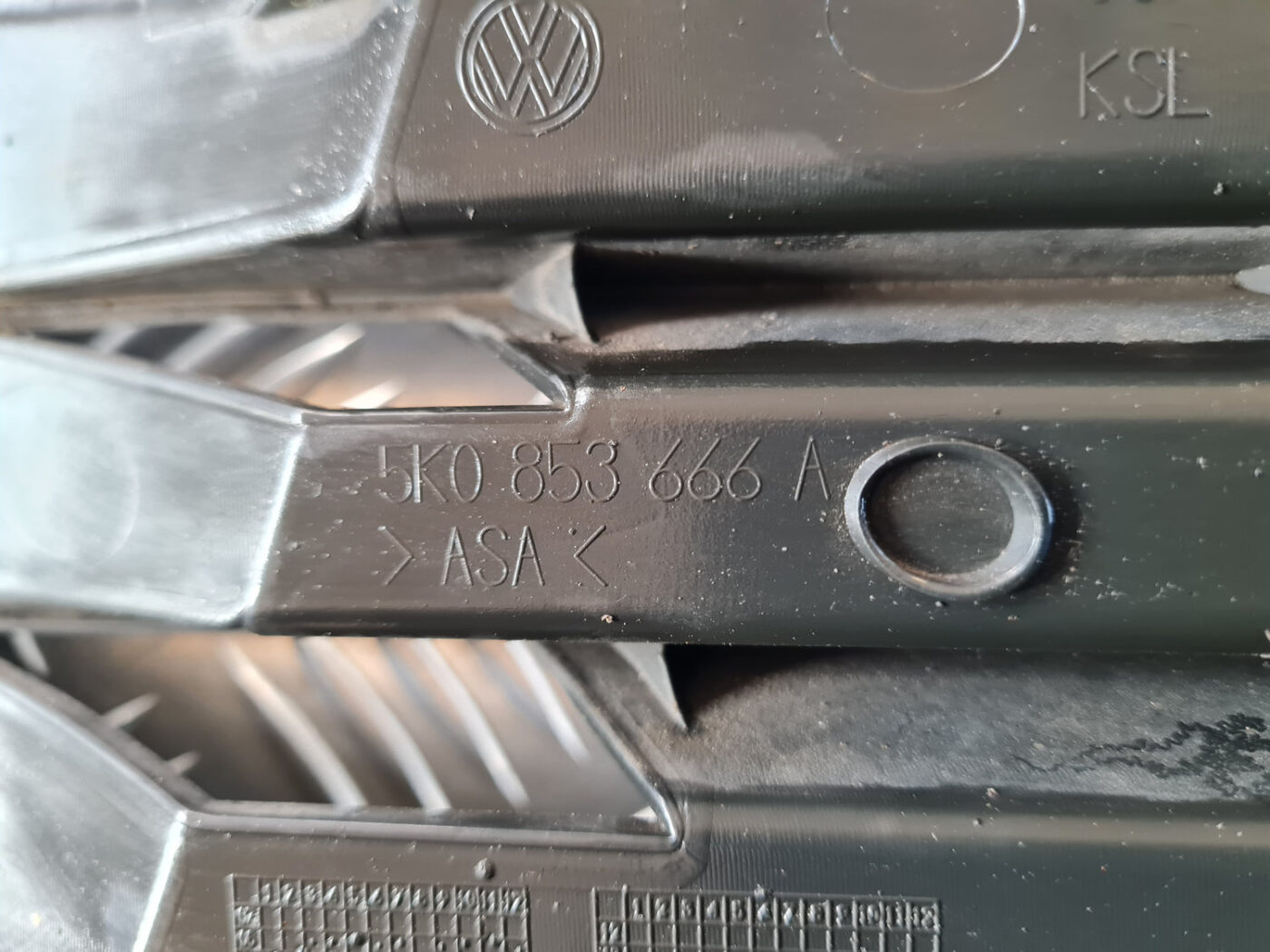 Miglas luktura reste, pa labi priekš VW GOLF 6 2011