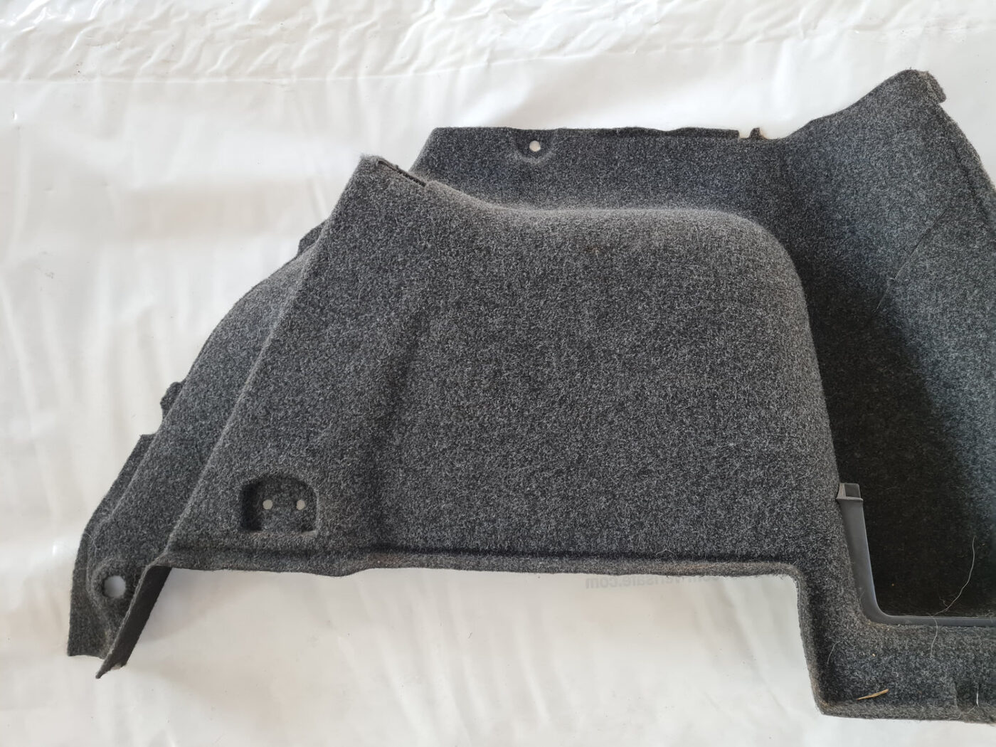 Bagāžnieka nodalījuma sānu apdare priekš VW GOLF 6 2011 5 Bagāžnieka nodalījuma sānu apdare priekš VW GOLF 6 2011