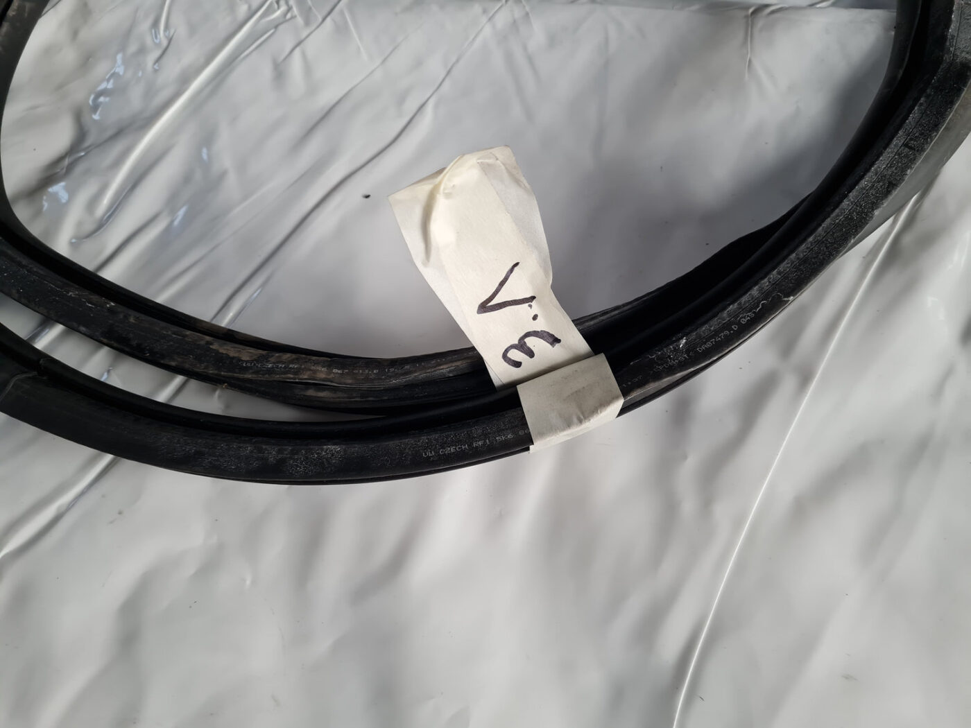 Durvju gumija priekš VW GOLF 6 2011