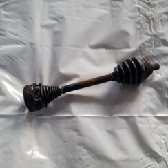 Pusass priekšējā kreisā priekš VW GOLF 6 2011