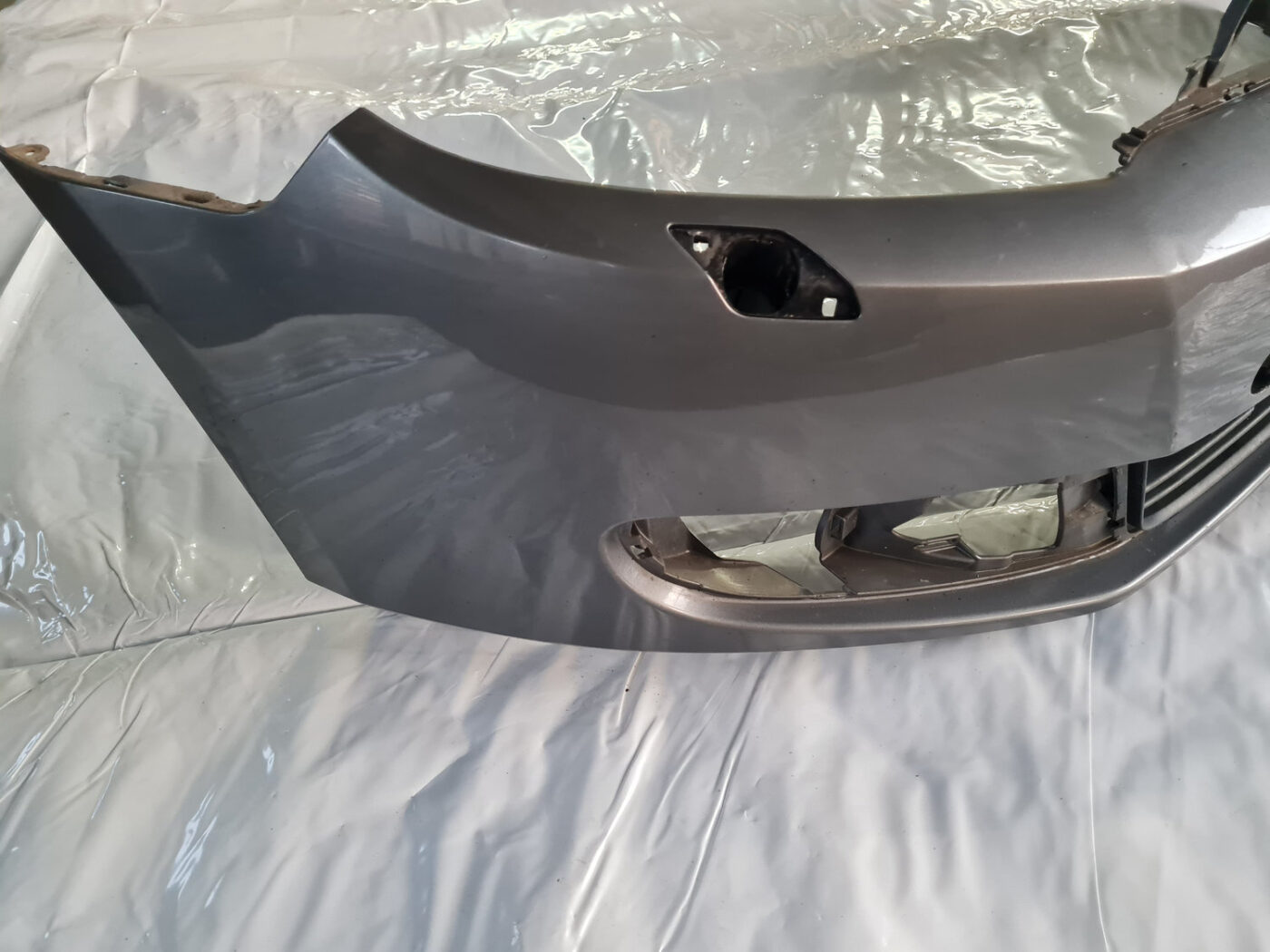 Priekšējais buferis priekš VW GOLF 6 2011 2 Priekšējais buferis priekš VW GOLF 6 2011