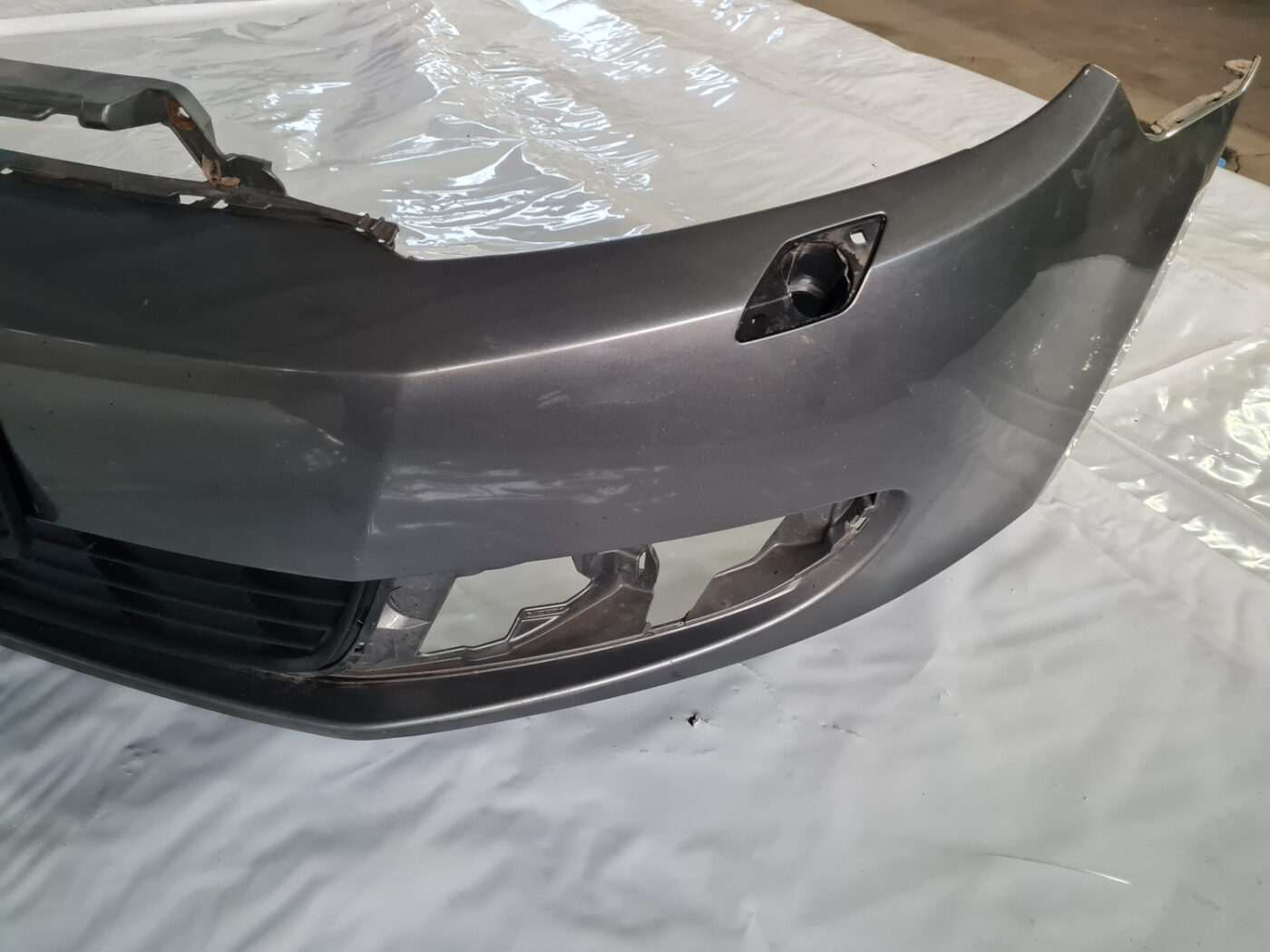 Priekšējais buferis priekš VW GOLF 6 2011 30 Priekšējais buferis priekš VW GOLF 6 2011