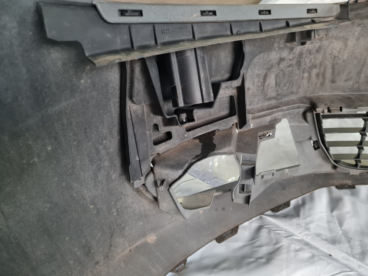 Priekšējais buferis priekš VW GOLF 6 2011 13 Priekšējais buferis priekš VW GOLF 6 2011