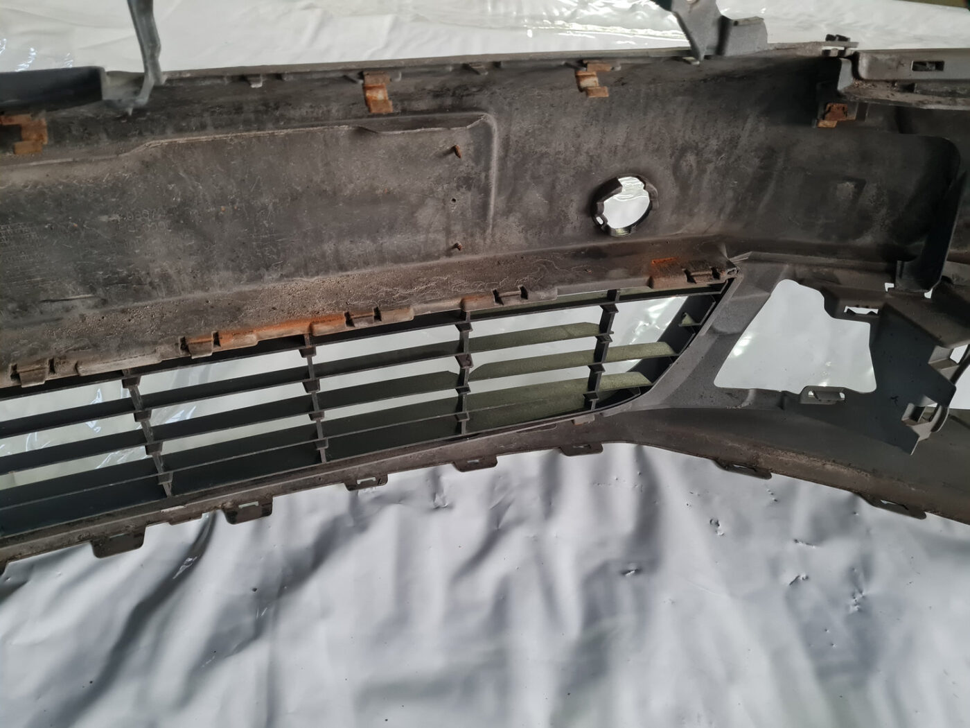 Priekšējais buferis priekš VW GOLF 6 2011 10 Priekšējais buferis priekš VW GOLF 6 2011