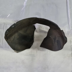 Aizmugurējais labais paspārns priekš VW GOLF 6 2011